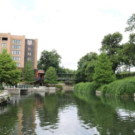 Cozy Downtown Guest House 2Br/1Ba Sleeps 8 San Antonio Esterno foto