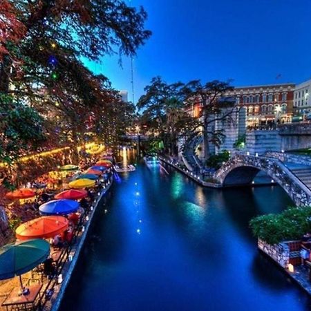 Cozy Downtown Guest House 2Br/1Ba Sleeps 8 San Antonio Esterno foto