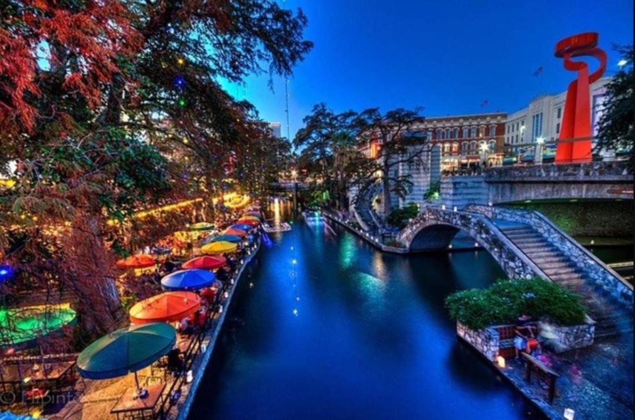 Cozy Downtown Guest House 2Br/1Ba Sleeps 8 San Antonio Esterno foto