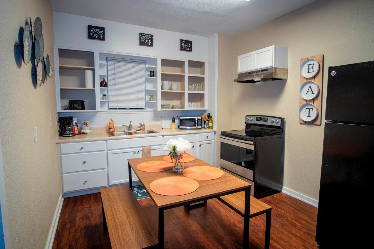 Cozy Downtown Guest House 2Br/1Ba Sleeps 8 San Antonio Esterno foto
