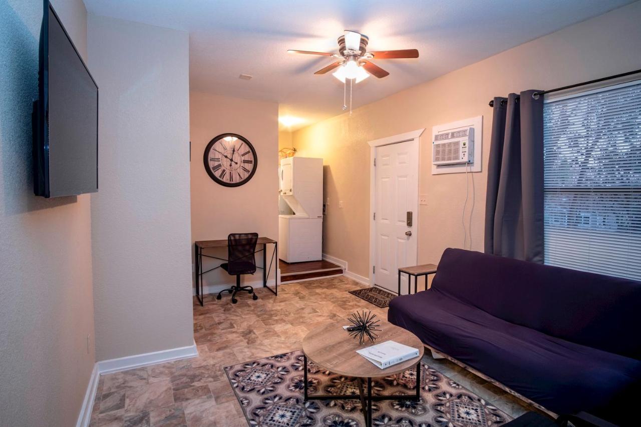 Cozy Downtown Guest House 2Br/1Ba Sleeps 8 San Antonio Esterno foto