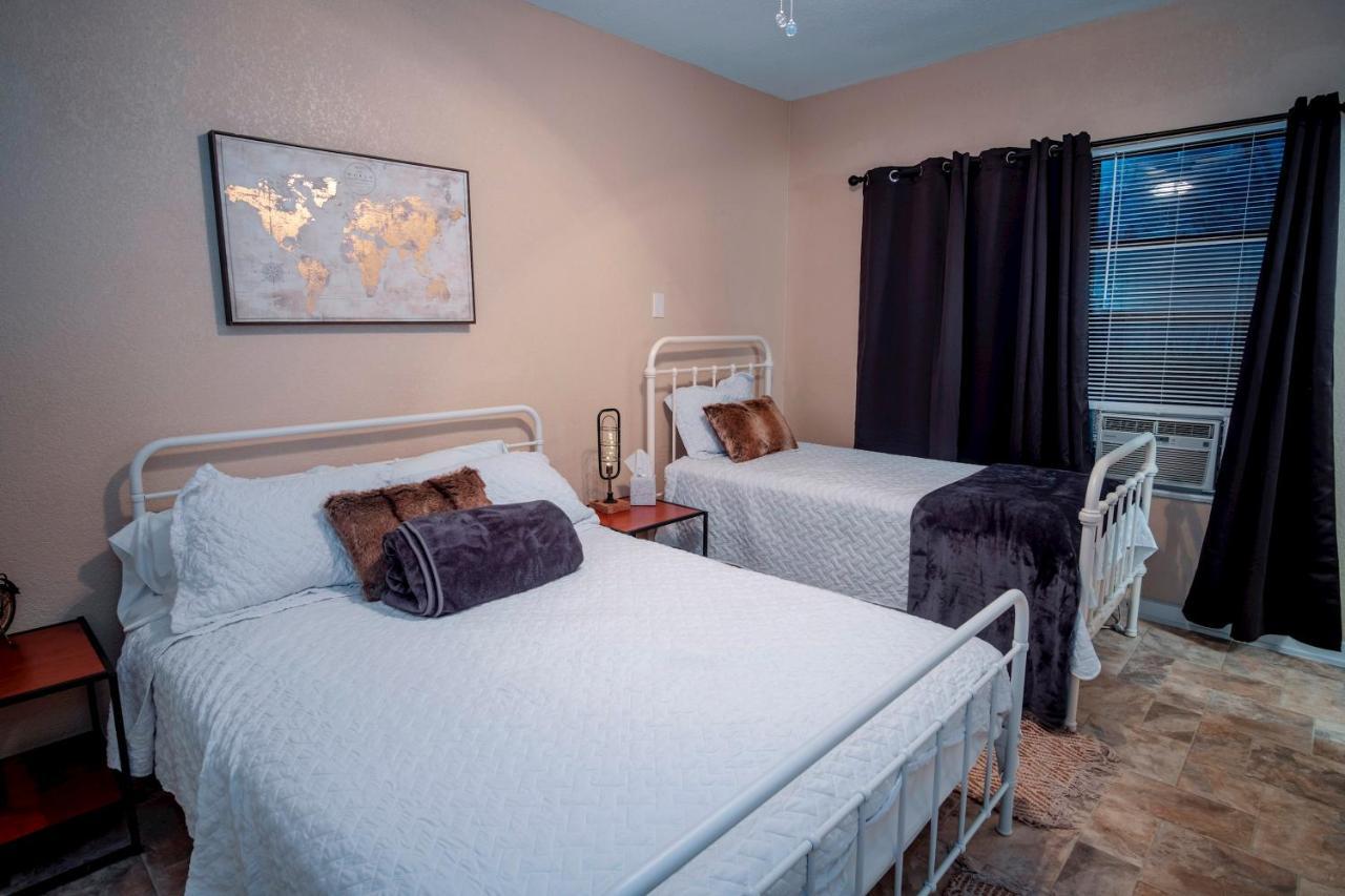 Cozy Downtown Guest House 2Br/1Ba Sleeps 8 San Antonio Esterno foto