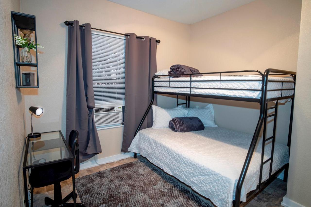 Cozy Downtown Guest House 2Br/1Ba Sleeps 8 San Antonio Esterno foto